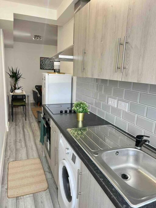 Beautiful One Bedroom Flat Londra